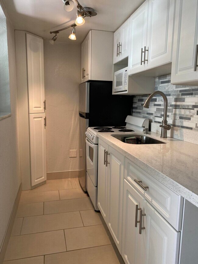 property at 1952 NE 33rd St