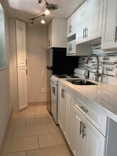 1952 NE 33rd St in Lighthouse Point, FL - Foto de edificio - Building Photo