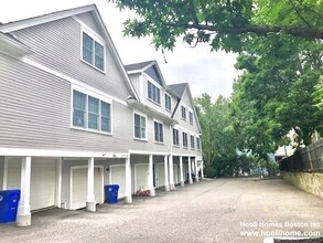 108 Harvard St in Brookline, MA - Foto de edificio - Building Photo