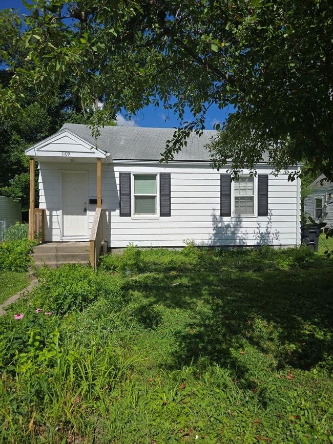 property at 1109 Jefferson St