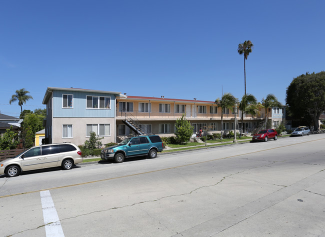 Studio Manor Apartments in Culver City, CA - Building Photo - Building Photo