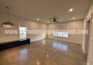 2156 Prince St in Conway, AR - Building Photo - Building Photo