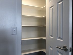 Courtside Apartments in Orem, UT - Building Photo - Building Photo