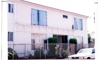 11029 S Inglewood Ave Apartamentos