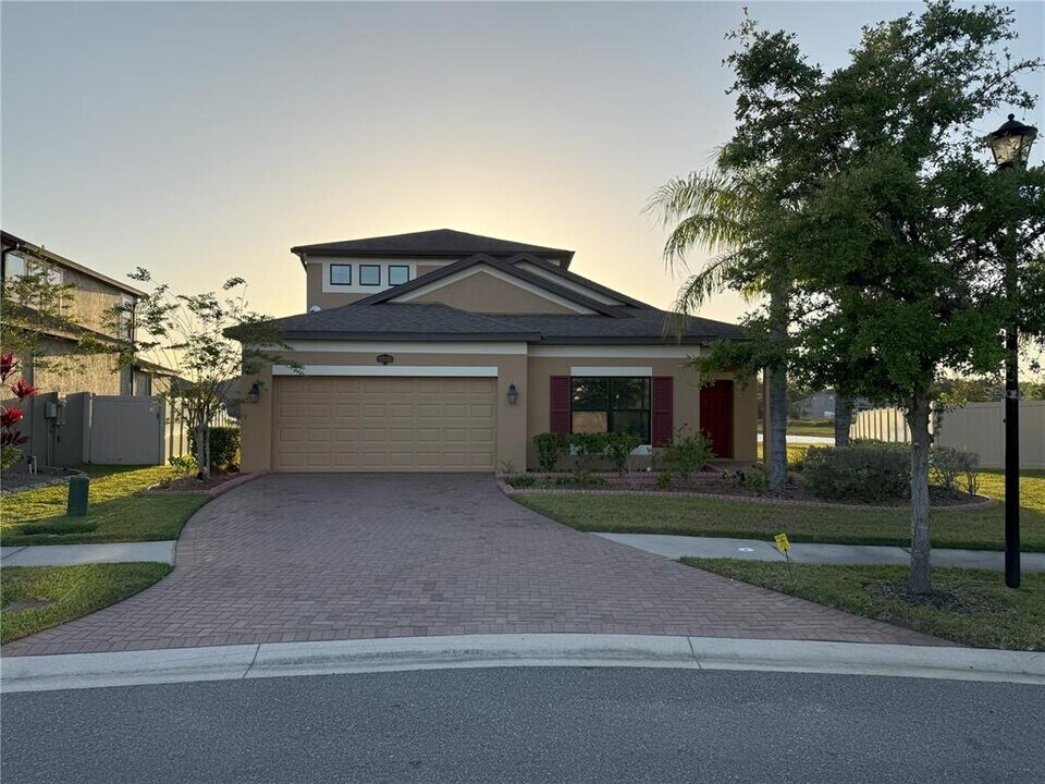 19514 Sea Myrtle Wy in Tampa, FL - Building Photo
