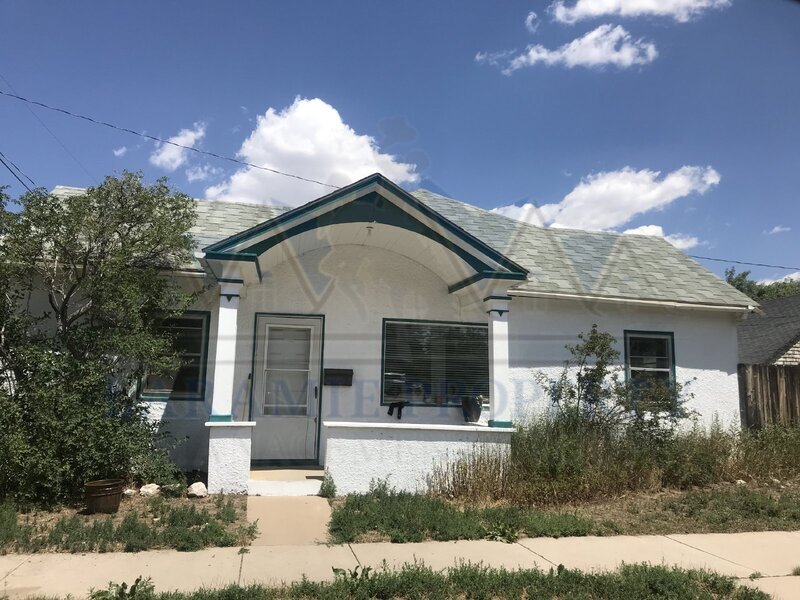 713 E Clark St in Laramie, WY - Building Photo