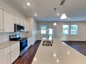 2518 Sunrise Ct in Tavares, FL - Building Photo - Building Photo