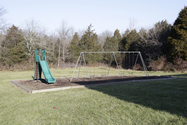 Cedar Creek Apartments in Middletown, VA - Building Photo - Building Photo