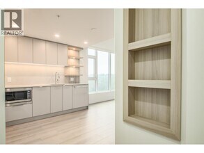 311 Alderson Ave in Coquitlam, BC - Building Photo - Building Photo