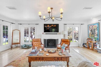 1009 Carol Dr in West Hollywood, CA - Building Photo - Building Photo