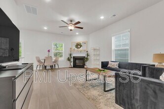 1110 Silverbend Trl in Duncan, SC - Building Photo - Building Photo