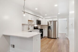 200 N Main St in Pittsburgh, PA - Foto de edificio - Building Photo