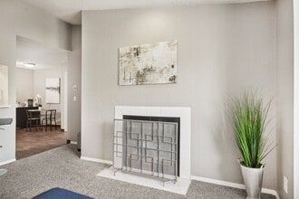 The Felix in Burnsville, MN - Building Photo - Building Photo