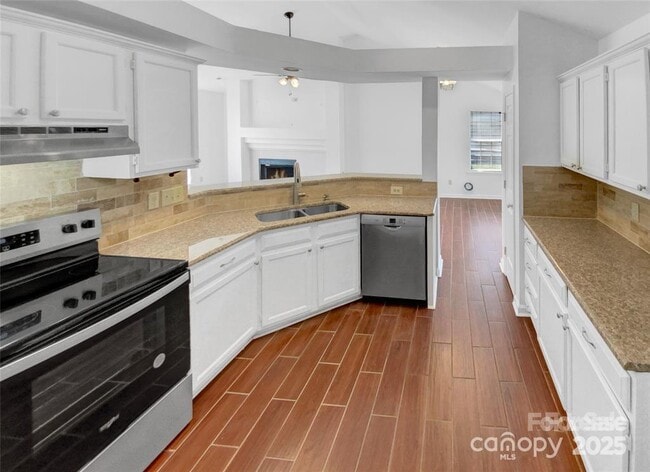 6614 Flat Creek Dr in Charlotte, NC - Building Photo - Building Photo