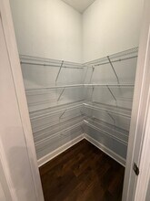 1170 Looking Glass Ln in Knoxville, TN - Building Photo - Building Photo