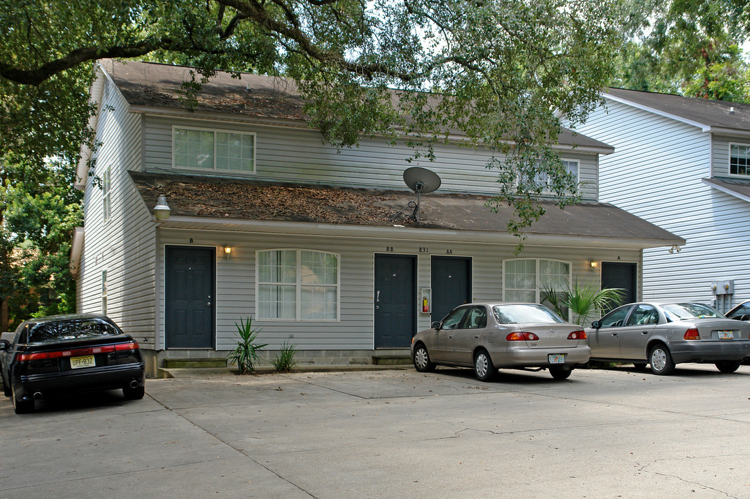 831 W Georgia St in Tallahassee, FL - Foto de edificio