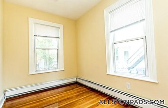 36 Pratt St in Boston, MA - Building Photo - Building Photo