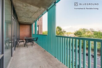 3030 Potomac Ave in Arlington, VA - Foto de edificio - Building Photo