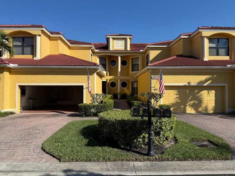 15751 Prentiss Pointe Cir in Ft. Myers, FL - Building Photo