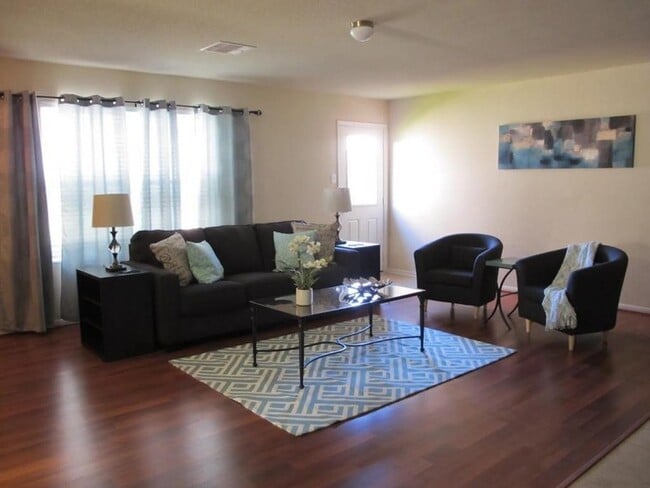 3006 Thicket Path Way