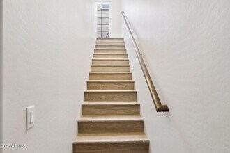 2498 W Cripple Creek Dr in Flagstaff, AZ - Building Photo - Building Photo
