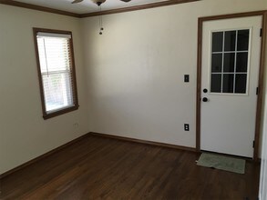 2128 Carlisle Rd in The Village, OK - Building Photo - Building Photo