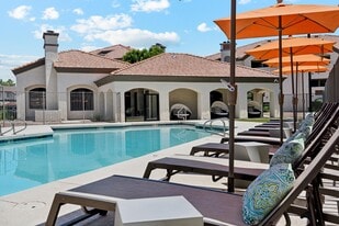 Twin Palms in Mesa, AZ - Building Photo