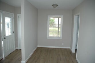 809 S 10th St in Lanett, AL - Building Photo - Building Photo
