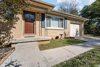 1007 Heard Ct SE in Huntsville, AL - Building Photo - Building Photo