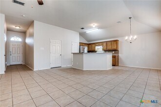 1662 Sunspur Rd in New Braunfels, TX - Building Photo - Building Photo