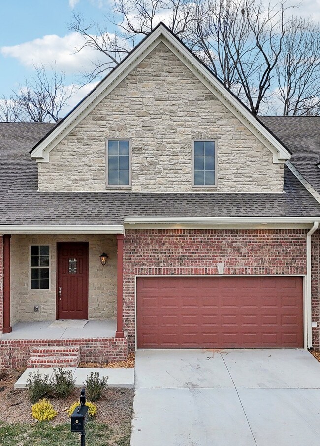 118 Nickolas Cir in Lebanon, TN - Foto de edificio - Building Photo