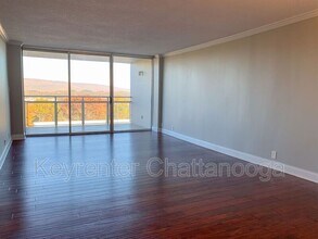 1131 Stringers Ridge Rd in Chattanooga, TN - Building Photo - Building Photo