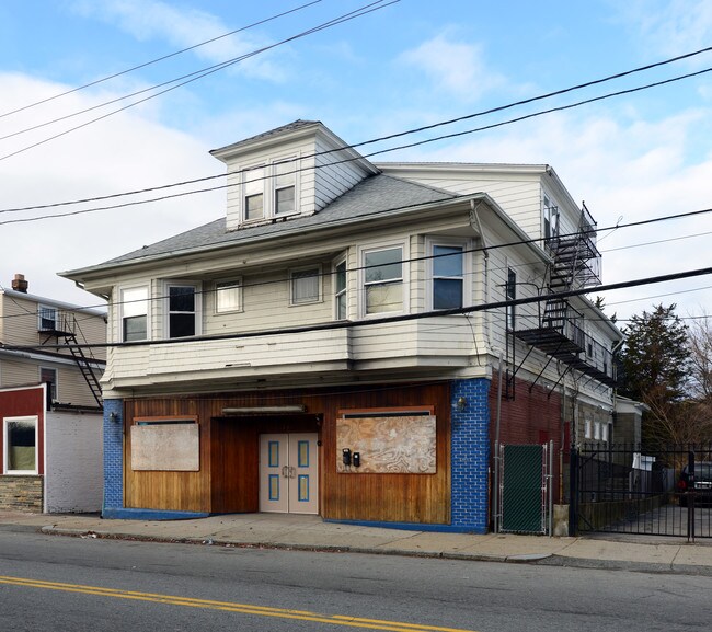 349-351 Dyer Ave in Providence, RI - Building Photo - Building Photo