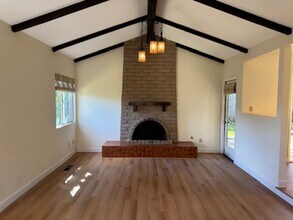 3953 Campolindo Dr in Moraga, CA - Building Photo - Building Photo