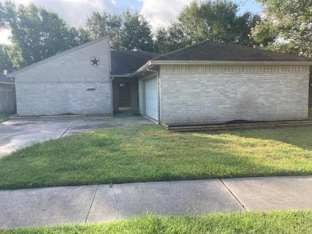 21318 Meadowhill Dr in Spring, TX - Building Photo - Building Photo