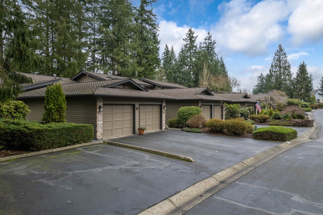 15825 Village Green Dr in Mill Creek, WA - Building Photo - Building Photo