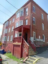 121 Lounsbury St in Waterbury, CT - Building Photo