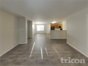 11445 W Cambridge Ave in Avondale, AZ - Building Photo - Building Photo