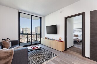 Society Nashville in Nashville, TN - Foto de edificio - Building Photo