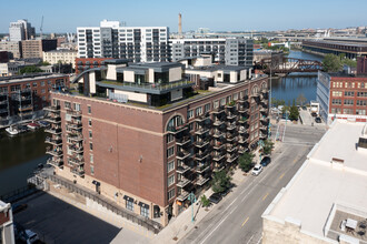 River Renaissance in Milwaukee, WI - Building Photo - Building Photo