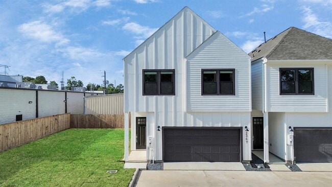 2347 Hoskins Dr in Houston, TX - Building Photo - Building Photo