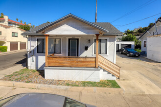 1401 Portia St in Los Angeles, CA - Building Photo - Building Photo