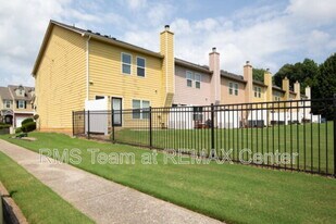 45 Providence Oak Ct SE in Lawrenceville, GA - Building Photo