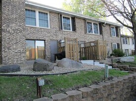 4424 Cedar Lake Rd, Unit 5 in St. Louis Park, MN - Building Photo