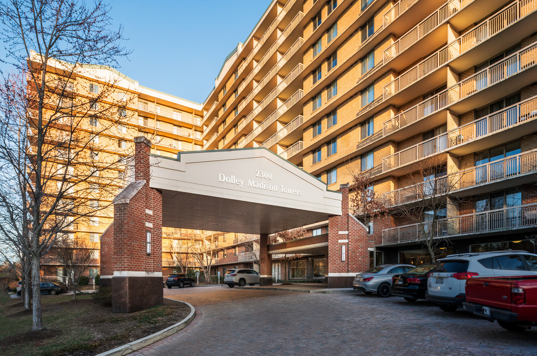 Dolley Madison Towers in Arlington, VA - Foto de edificio