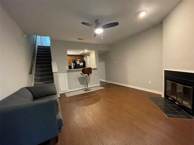 property at 1404 Norwalk Ln