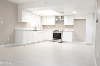 8806 N 105th Ln in Peoria, AZ - Building Photo - Building Photo