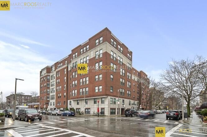 108 Peterborough St, Unit #3B in Boston, MA - Building Photo