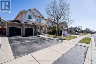 3 Deforest Dr in Brampton, ON - Building Photo - Building Photo