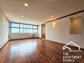 1354 N Dearborn St, Unit 19M in Chicago, IL - Foto de edificio - Building Photo